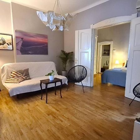 Your Royal 2 Bedroom City Center Stay Belgrado Exterior foto