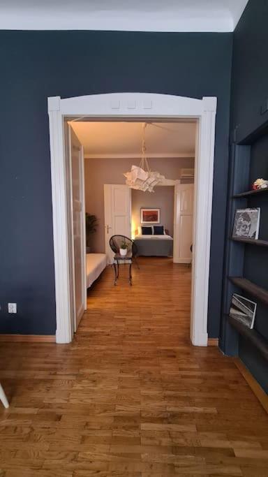 Your Royal 2 Bedroom City Center Stay Belgrado Exterior foto